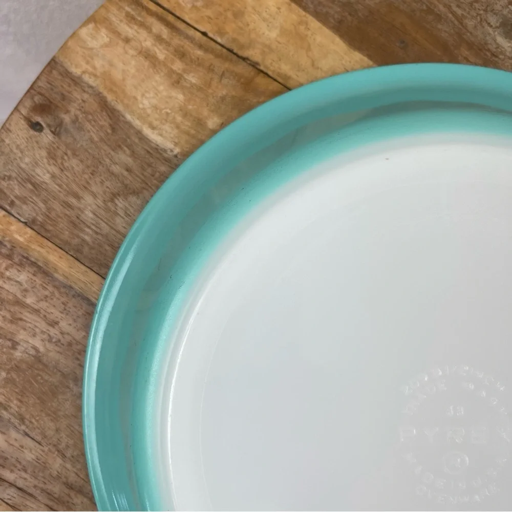 Vintage l 50s Pyrex Ovenware Milk Glass Round Rockabilly Pie Quiche Baking Dish